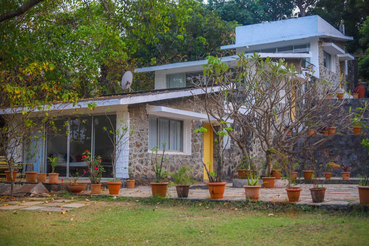 V Resorts Mahua Bagh Murud Nāndgaon Екстериор снимка