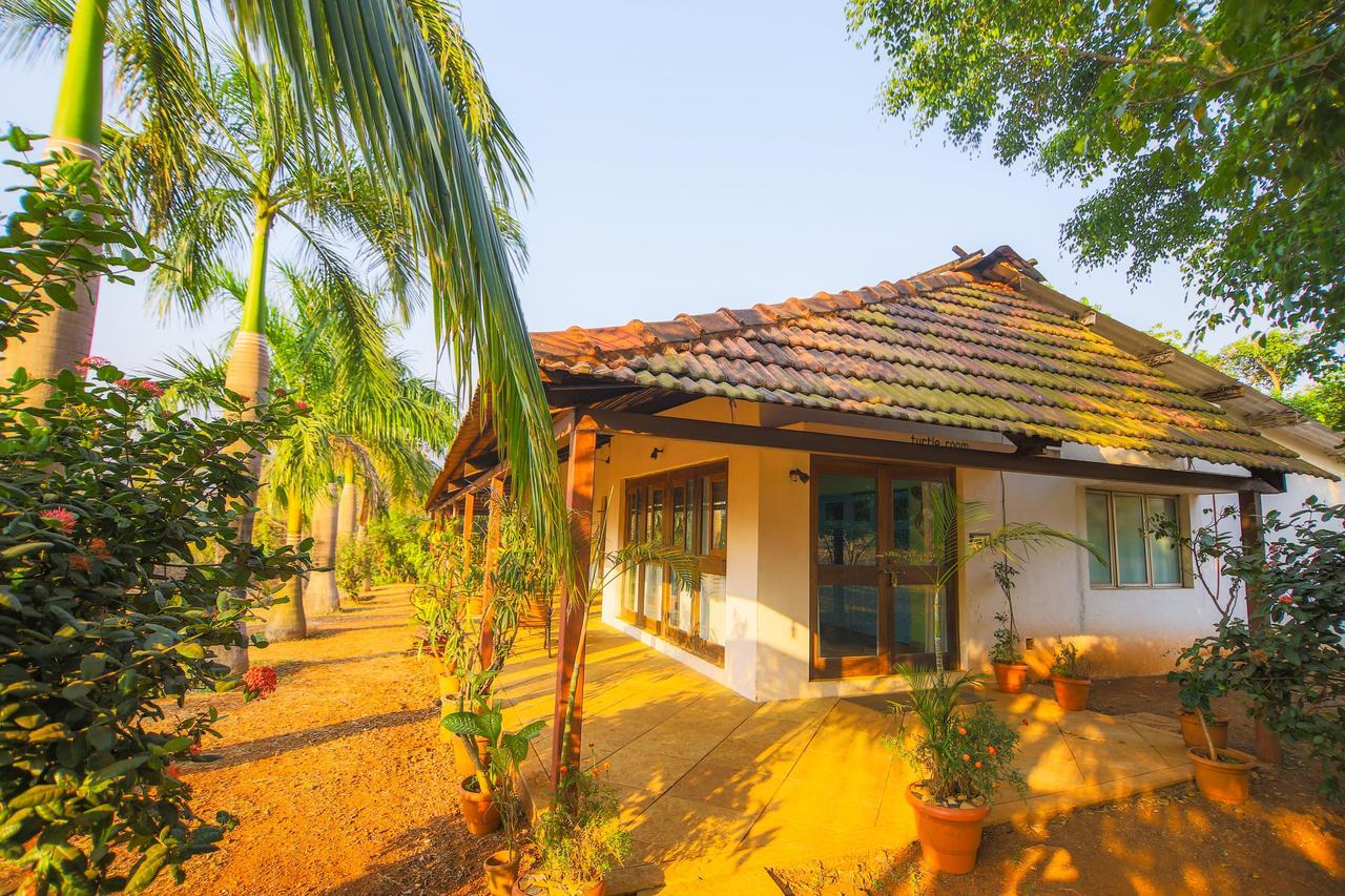V Resorts Mahua Bagh Murud Nāndgaon Екстериор снимка